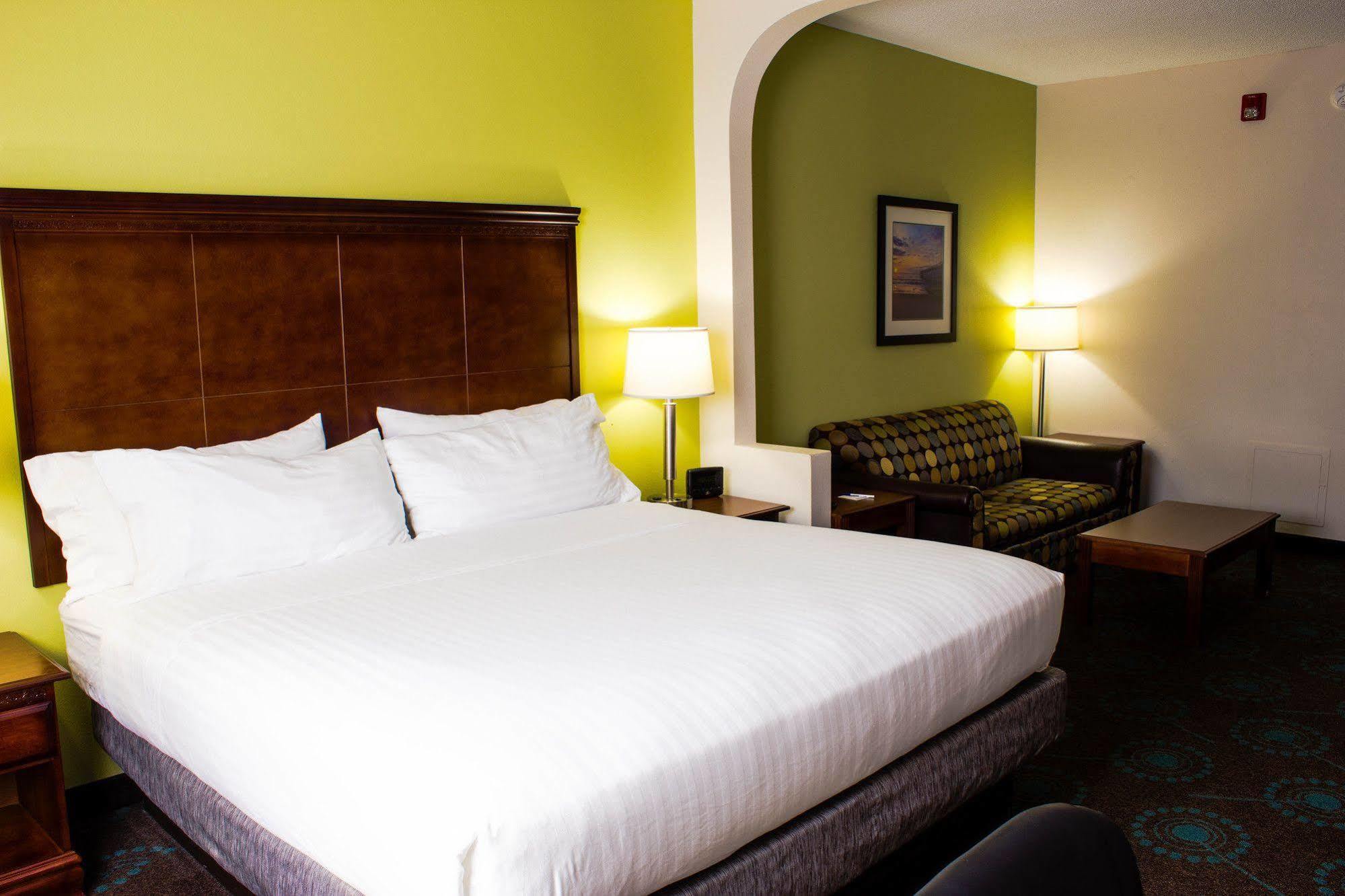 Holiday Inn Express & Suites - Morehead City By Ihg Ngoại thất bức ảnh